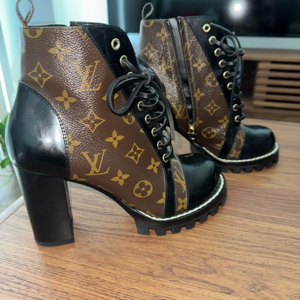 Louis Vuitton Black and Brown Star Trail Ankle Boots